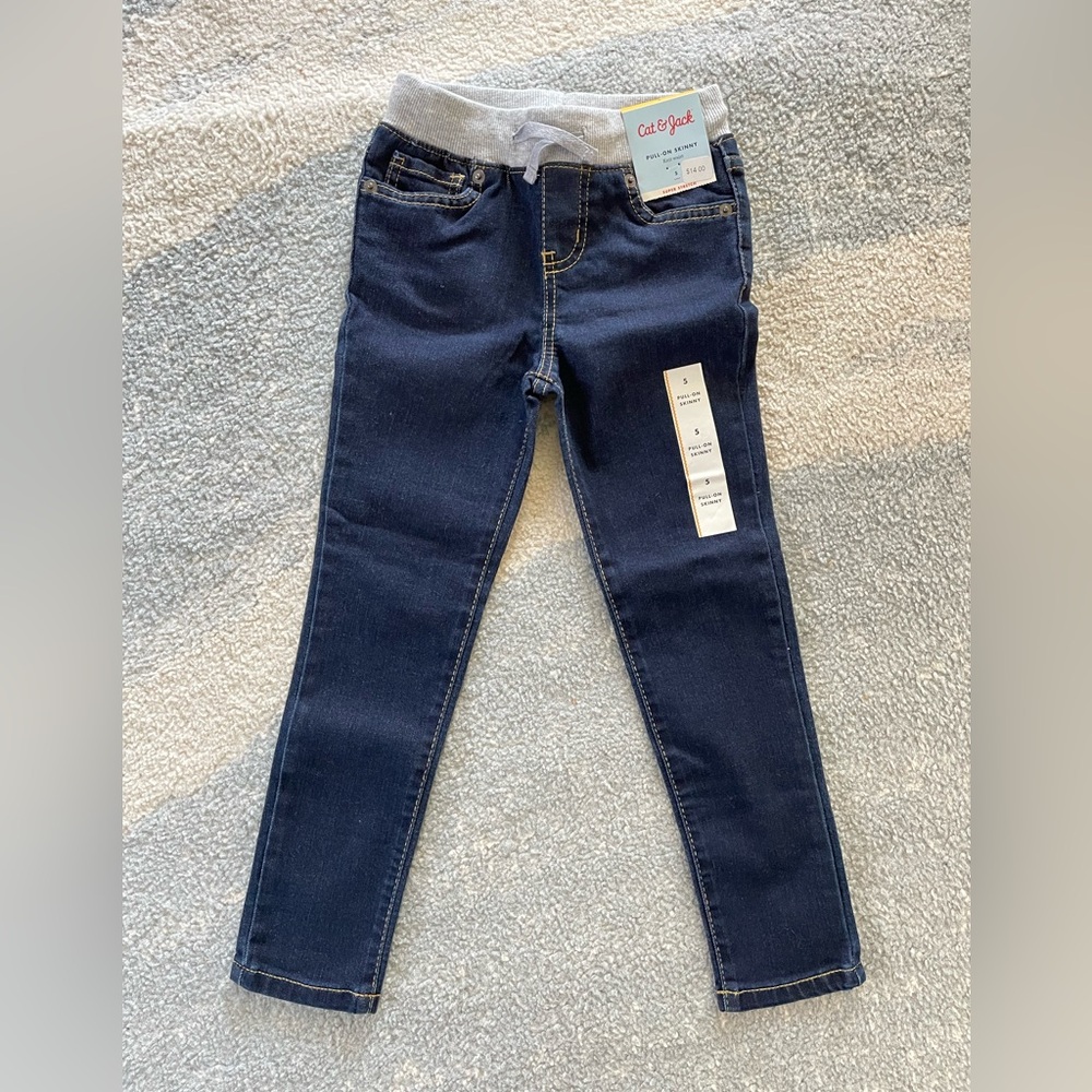 Girls size 5 Cat & Jack Skinny Pull-On Jeans with knit waist - NEW WITH TAGS!